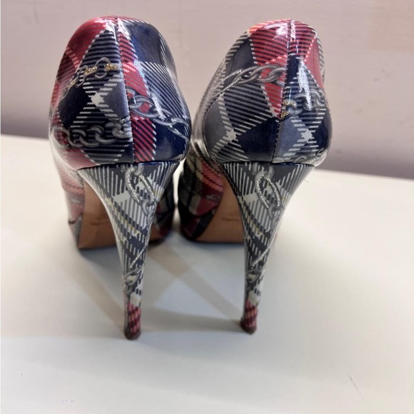 Les copains Red and Blue High Heeled Peep-Toe Pumps - Picture 6 of 8